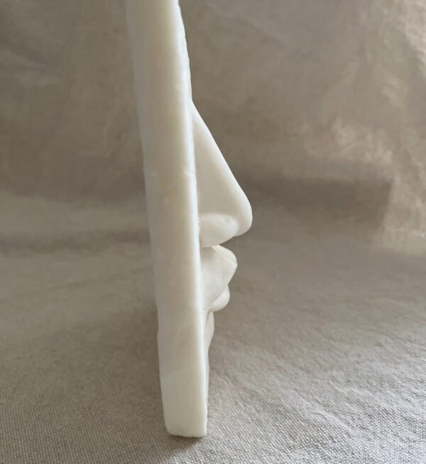 Large Soy Wax Modern Abstract Face Candle - Image 2