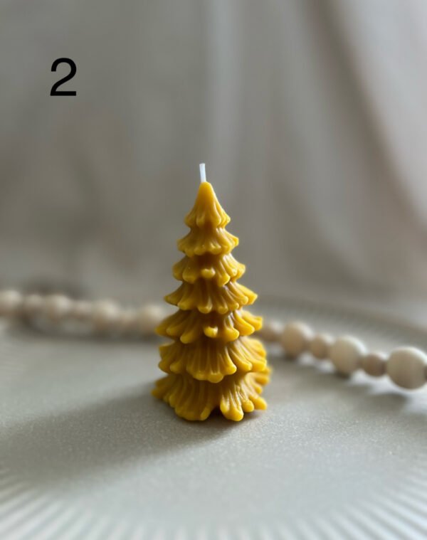 Christmas Tree Bees Wax Cosy Candle - Image 3