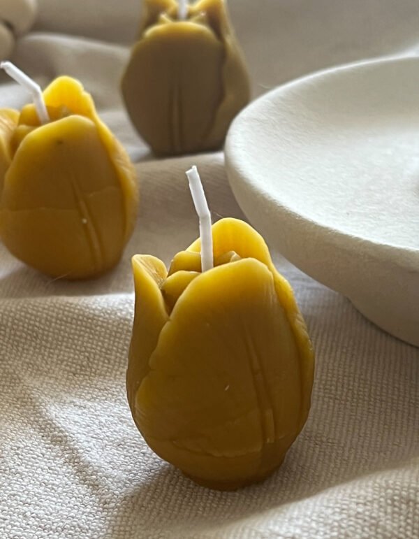Bees Wax Delicate Handmade Tulip Candle - Image 2