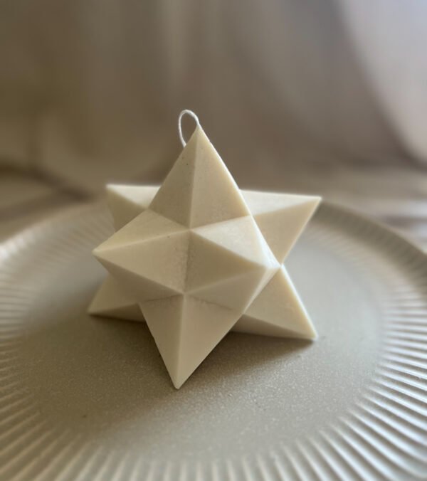 3D Geometric Star Natural Soy Candle - Image 3