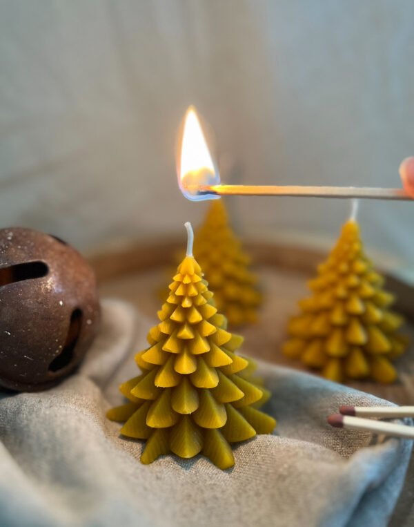 Natural Bees Wax  Christmas Tree Candle - Image 3