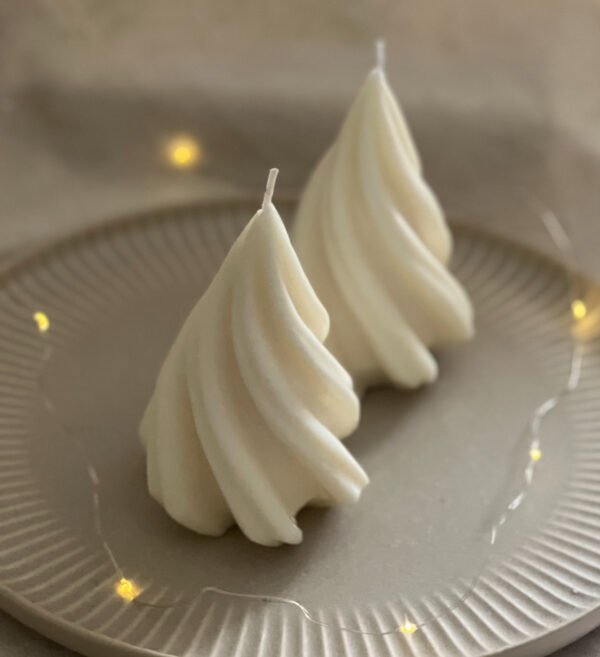 Large Soy Wax Swirl Christmas Tree Candle - Image 2