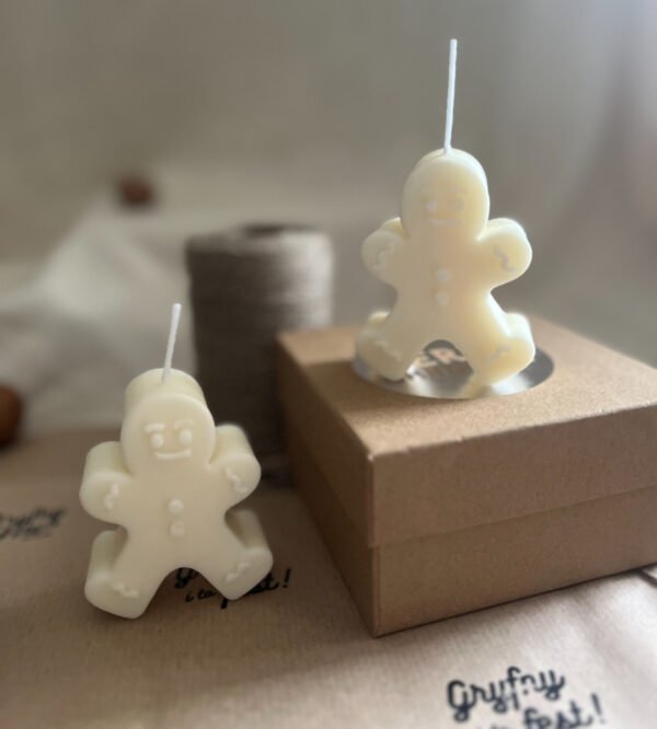 Natural Soy Wax Adorable Gingerbread Candle - Image 3