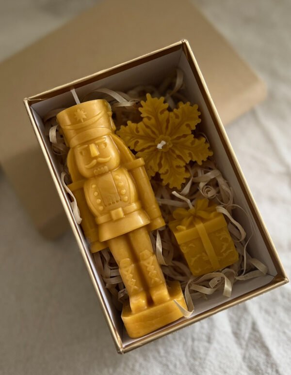 Bees Wax 3x Piece Nutcracker Christmas Gift Set