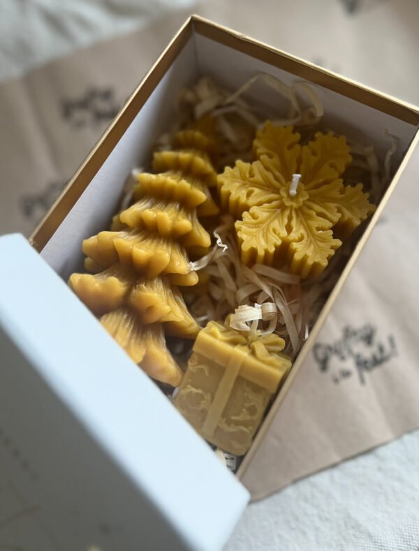 Natural Bees Wax 3x Piece Medium Christmas Gift Set - Image 2