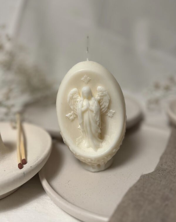 Vintage Style Angel Medium Soy Candle - Image 5
