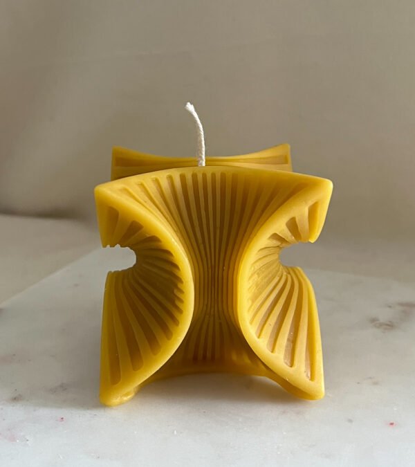 Ribbed Geometric 3D Cube Candle – 100% Pure Natural Beeswax - Image 2
