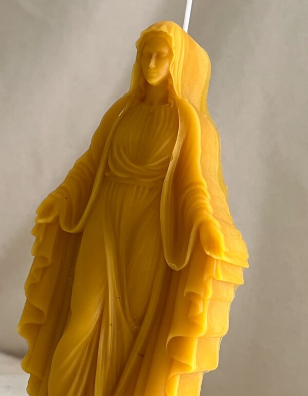Medium-sized standing Mary pure beeswax candle - Image 3