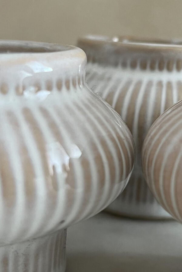 Small Farmhouse Ribbed Ceramic Candle Holder - Image 2