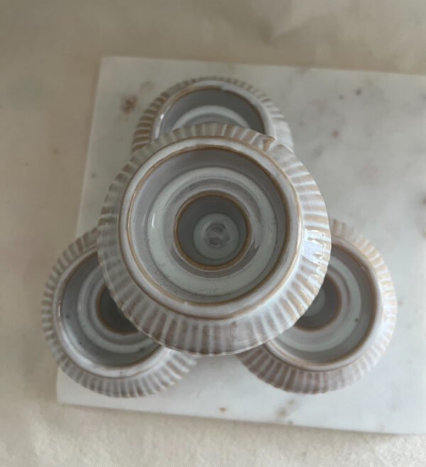 Small Farmhouse Ribbed Ceramic Candle Holder - Image 3