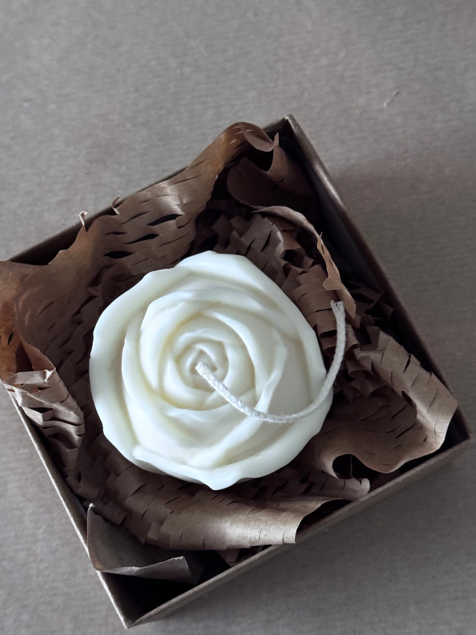 1x ROSE candle - Image 2