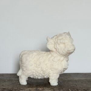 1x HIGHLAND COW candle